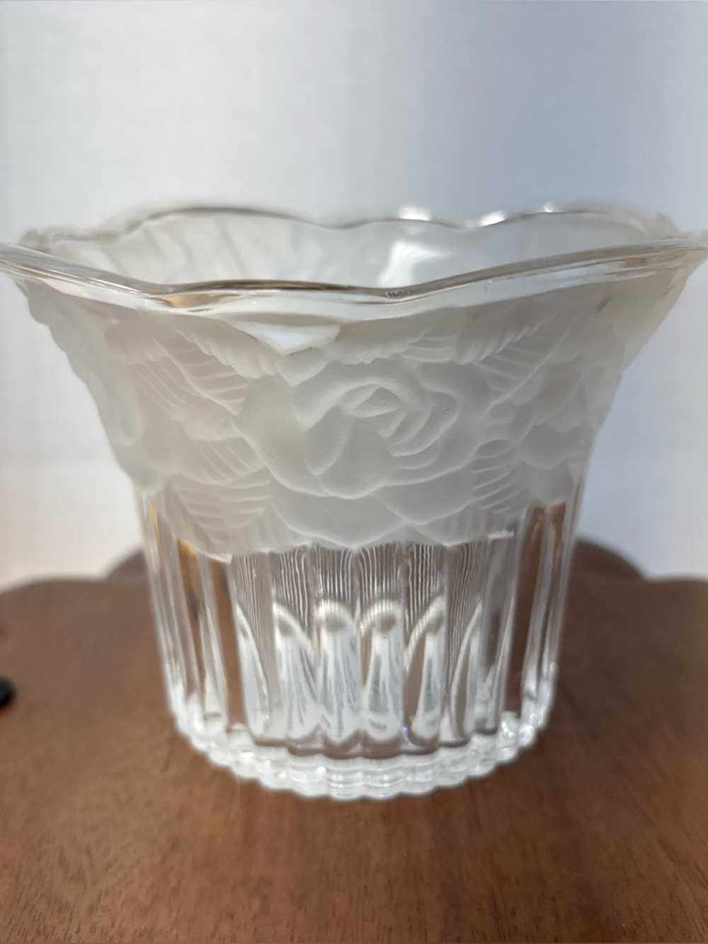 Mikasa Studio Nova Winter Rose Embossed Crystal Vase 4" Collectible